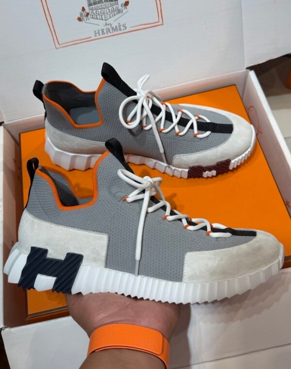 HRMS Knit & Suede Low-Top Trainers – Grey with Black Stripe