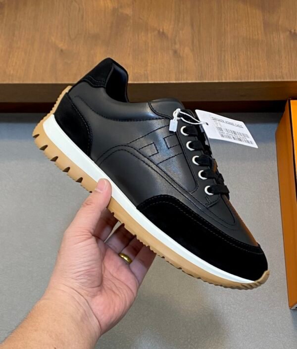 HRMS Low-Top Leather & Suede Overlays Trail Trainers - Black 