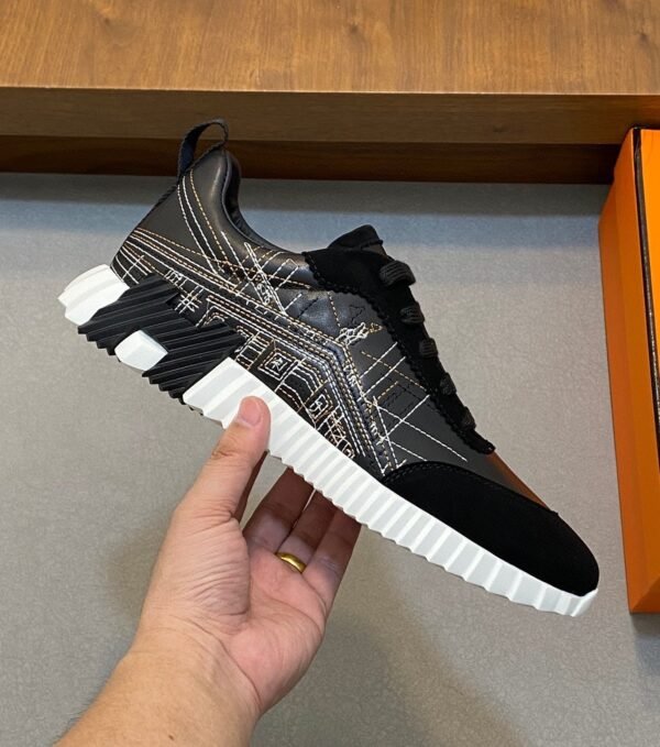 HRMS Circuit Board Pattern Suede & Leather Trainers – Black