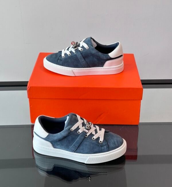 HRMS Day Suede Trainers with Functional Kelly Buckle – Grey
