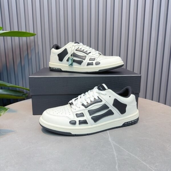 AMR Skel Leather Trainers – White with Black Accents