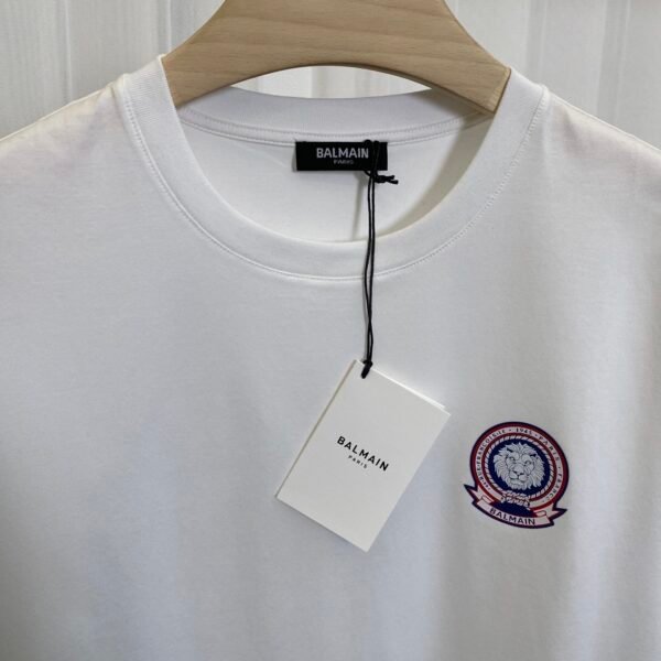 4 BLMN Lion Crest Two-Tone Logo Round Neck T-Shirt