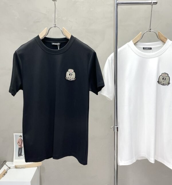 BLMN London Silver Bullion Crest Badge Logo T-Shirt