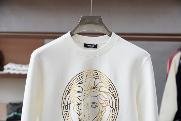 VRSC Medusa Medallion Gold-Tone Logo Print Jumper - Black