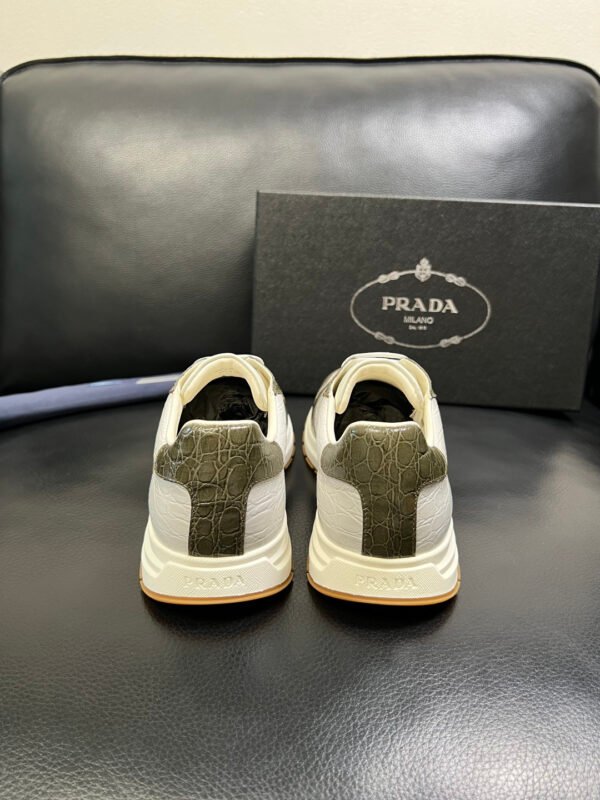 PRDA Low-Top Trainers in White with Olive Contrast Panels