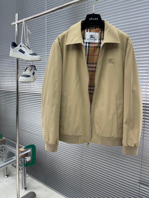 BRBY Collared Zip-Up Jacket - Beige