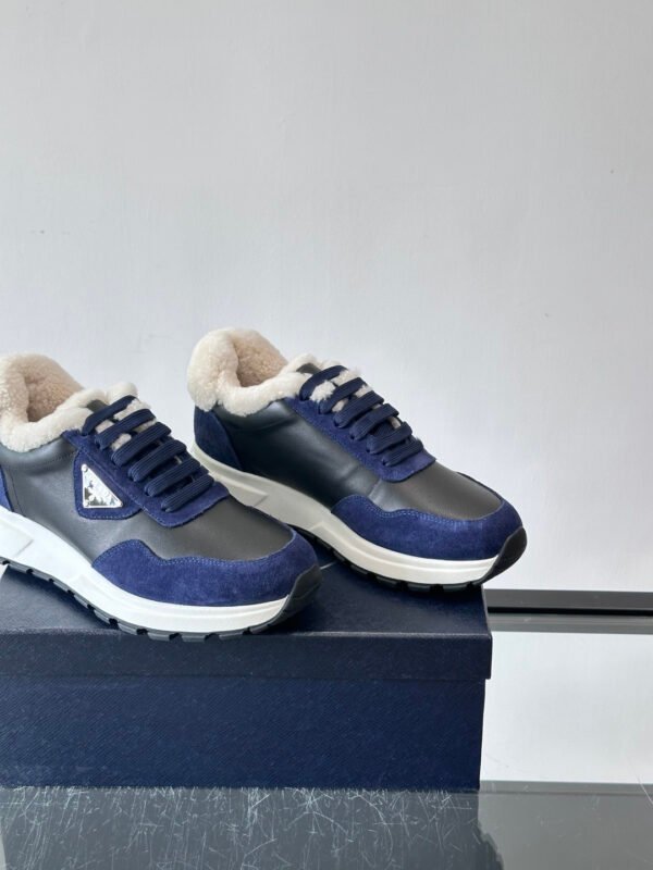 45c44c95 PRDA Low-Top Trainers with Plush Lined Collar - Navy