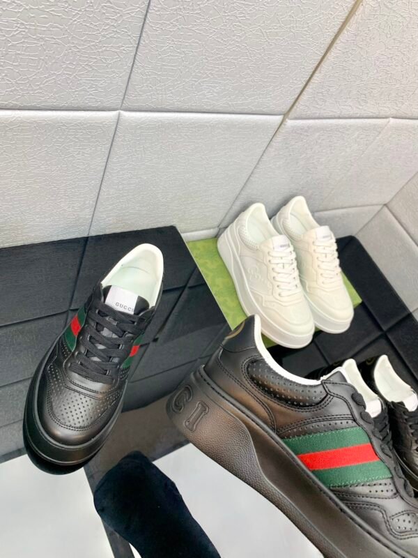 46913143 GCCI Low-Top Trainers with Contrast Stripe - Black