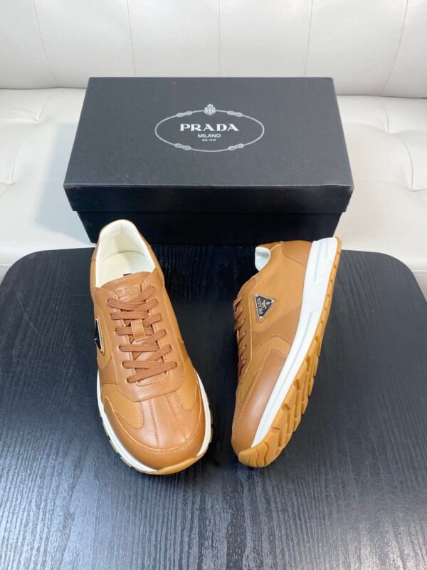 48ccec36 PRDA Low-Top Trainers with Contrast Panels - Brown