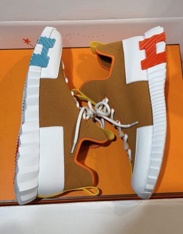 HRMS Knit & Leather Low-Top Trainers – Brown with Yellow Stripe