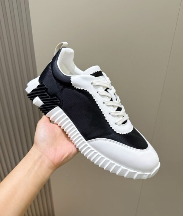 HRMS Technical Knit with Leather Accents Trainers – Black & White