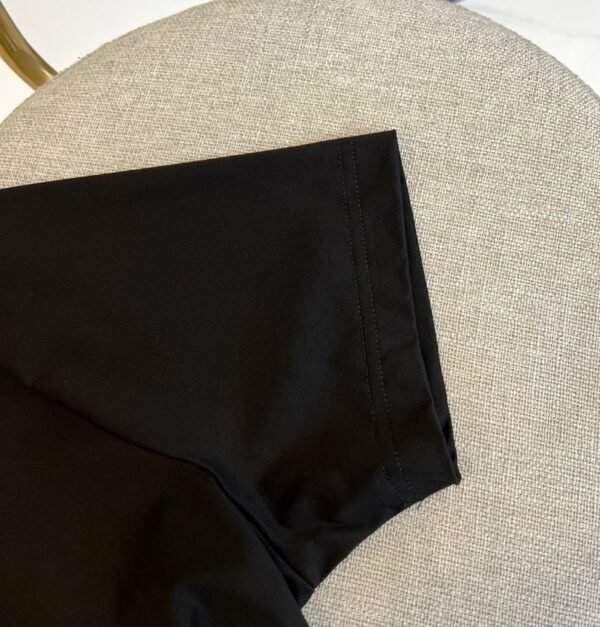 5 BLMN Gold-tone Logo-Print Geometric Textured Detail T-Shirt - Black