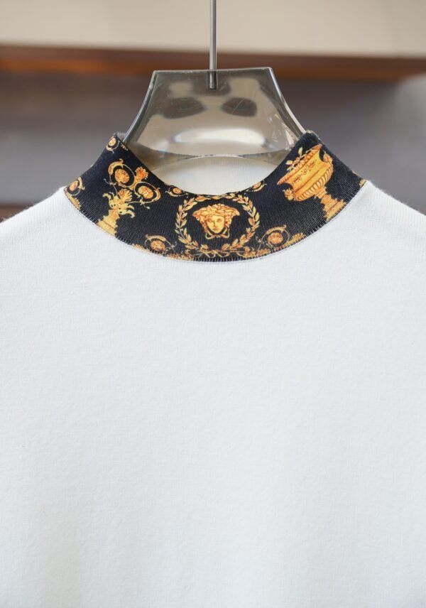 VRSC High Neck Medusa Logo Print Collar Jumper