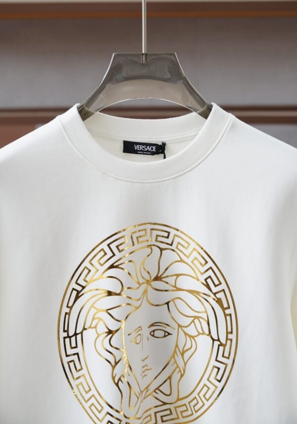 VRSC Medusa Medallion Gold-Tone Logo Print Jumper - Black