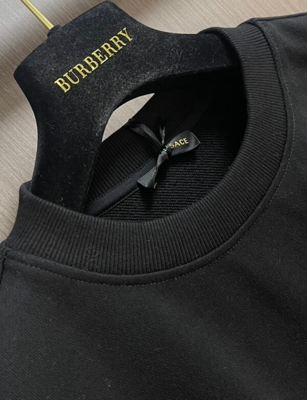 VRSC Sundial Medusa Embroidered Logo Jumper – Black