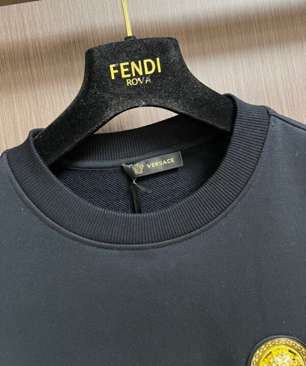 VRSC Gold-Tone Medusa Patch Crewneck Jumper – Black