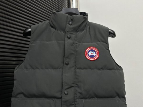 CG Puffer Gilet with Front Pockets - Charcoal Grey