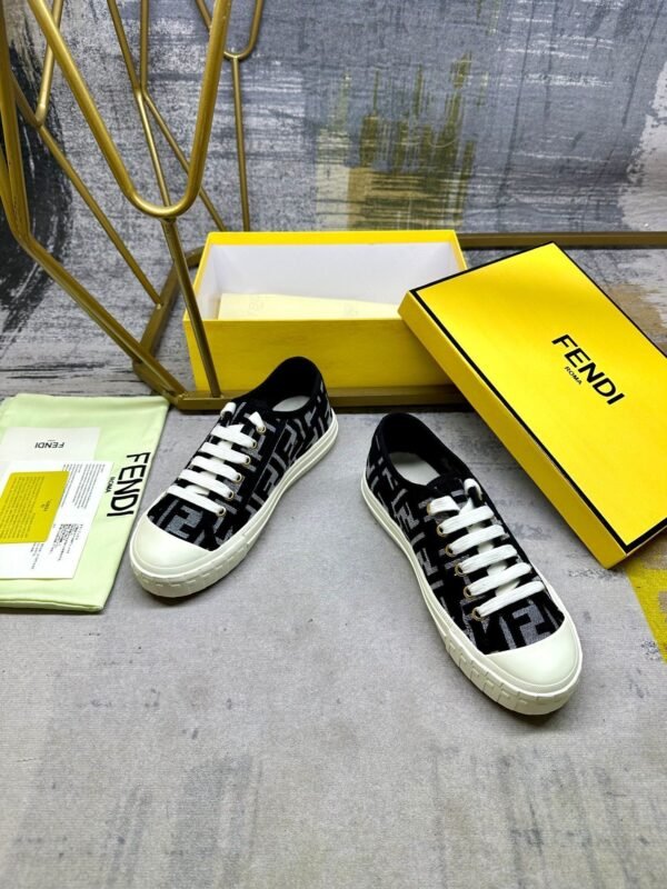 51c2fee0 FND Low-Top Trainers with All-Over Logo Pattern - Black