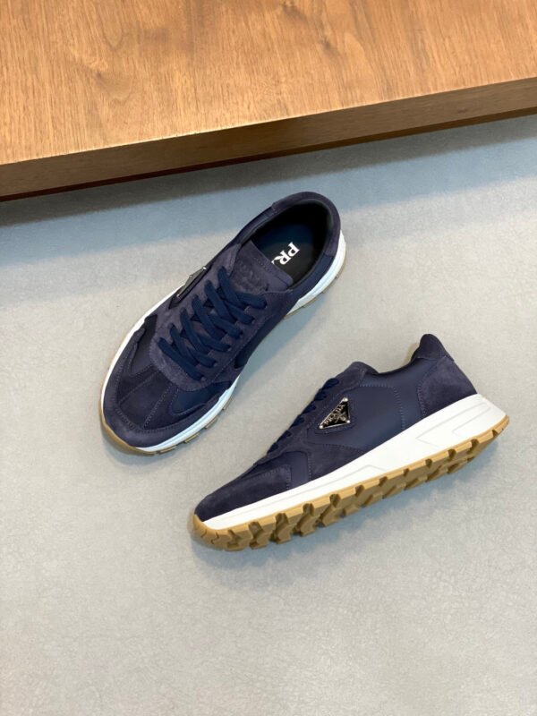 PRDA Low-Top Trainers with Navy Panels