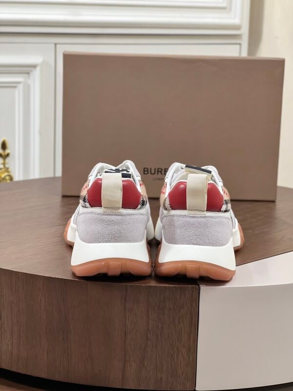 5400436d BRBY Low-Top Trainers with Check Side Panels - White