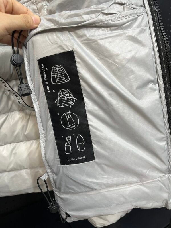 CG Hooded Puffer Jacket - White