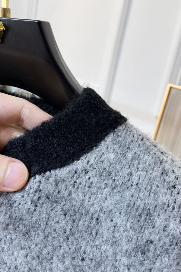 CD Crew Neck Gradient Jumper