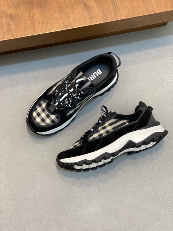 BRBY Trainers with Contrast Check Panels - Black