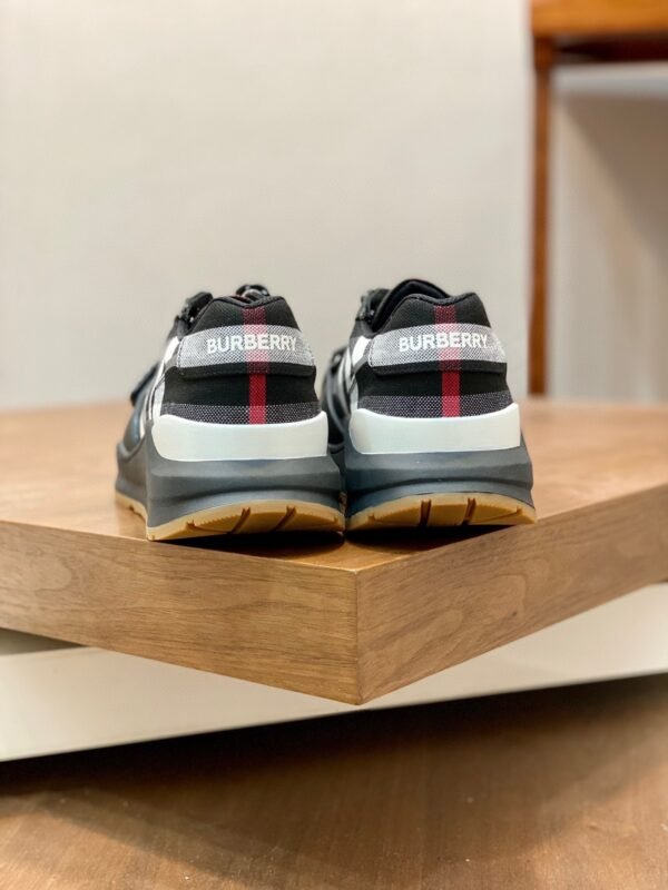 55ac9544 BRBY Trainers with Check Panel and Strap - Black