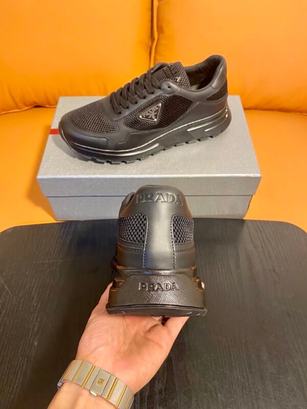 5896ef10 PRDA Low-Top Trainers with Breathable Mesh Panel Details - Black