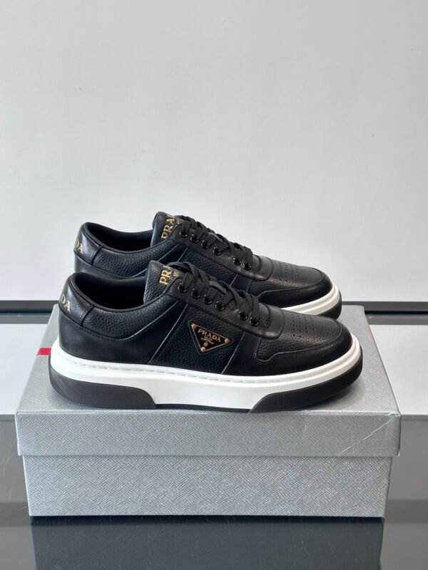 PRDA Low-Top Trainers in Black and White