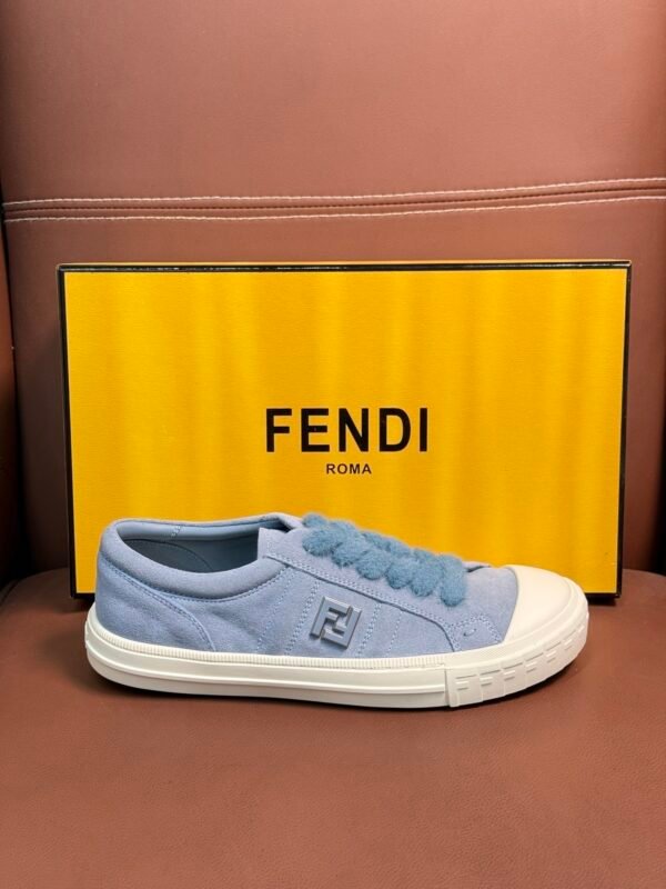 5cb72428 FND Low-Top Trainers with Fuzzy Laces - Blue