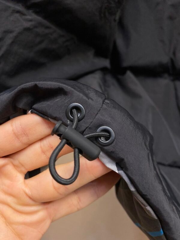 5cf83fe5 BRBY Reversible Zip-Up Gilet - Black