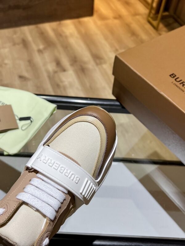 BRBY Trainers with Check Heel Panel and Strap - Beige