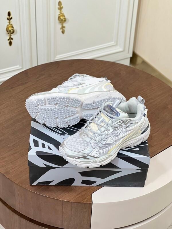 OFFW Mesh Trainers with Graphic Panel Details - White