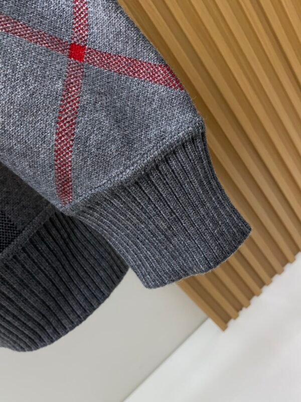 5f970d39 BRBY Check Knit Crew Neck Jumper - Grey