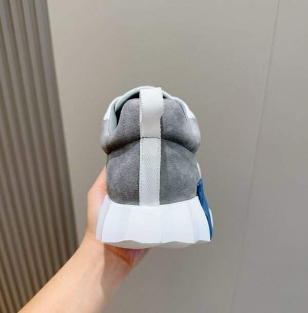 HRMS Leather & Suede Trainers – Grey with White Accents