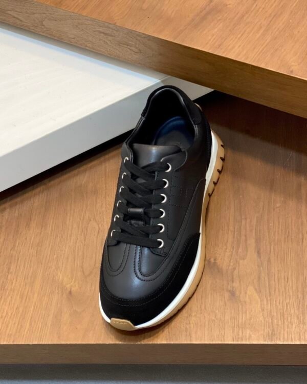 HRMS Low-Top Leather & Suede Overlays Trail Trainers - Black 