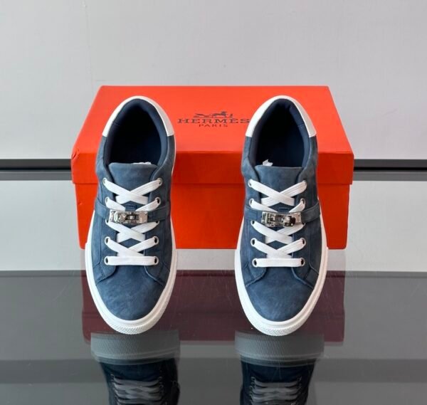 HRMS Day Suede Trainers with Functional Kelly Buckle – Grey