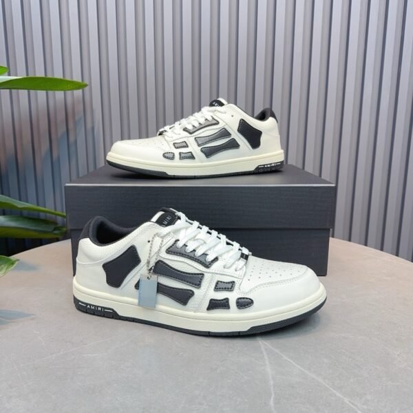 AMR Skel Leather Trainers – White with Black Accents