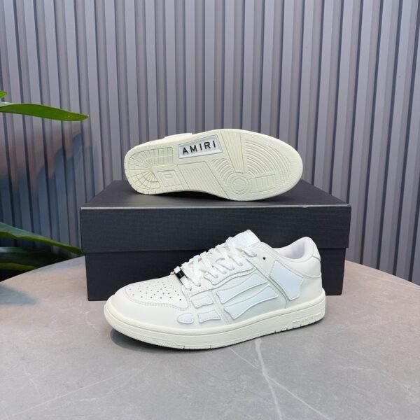 AMR Skel Leather Trainers – Off-White