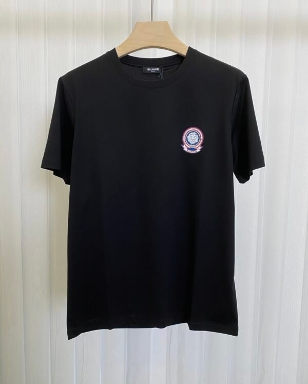 6 BLMN Lion Crest Two-Tone Logo Round Neck T-Shirt