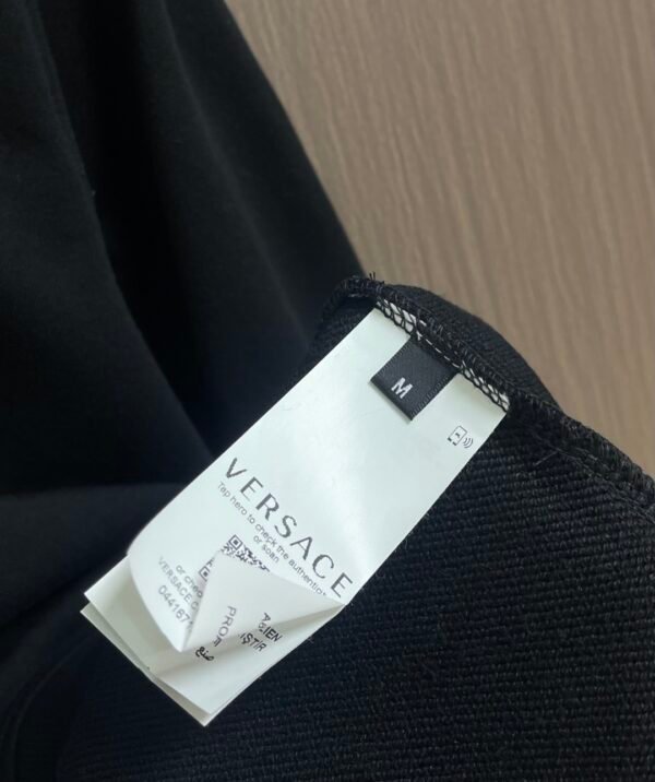 VRSC Sundial Medusa Embroidered Logo Jumper – Black