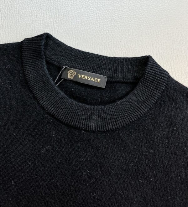 VRSC Embroidered Medusa Logo Wool-Blend Knit Jumper – Black