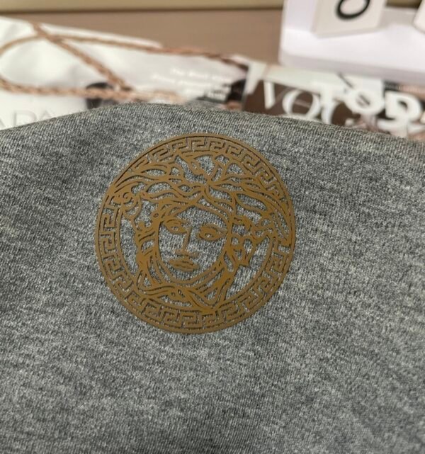 VRSC Gold-Tone Medusa Embossed Logo Slim-Fit Knit Jumper – Grey