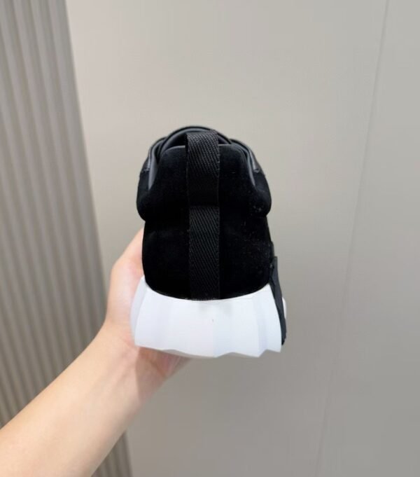 HRMS Leather & Suede Trainers – Black