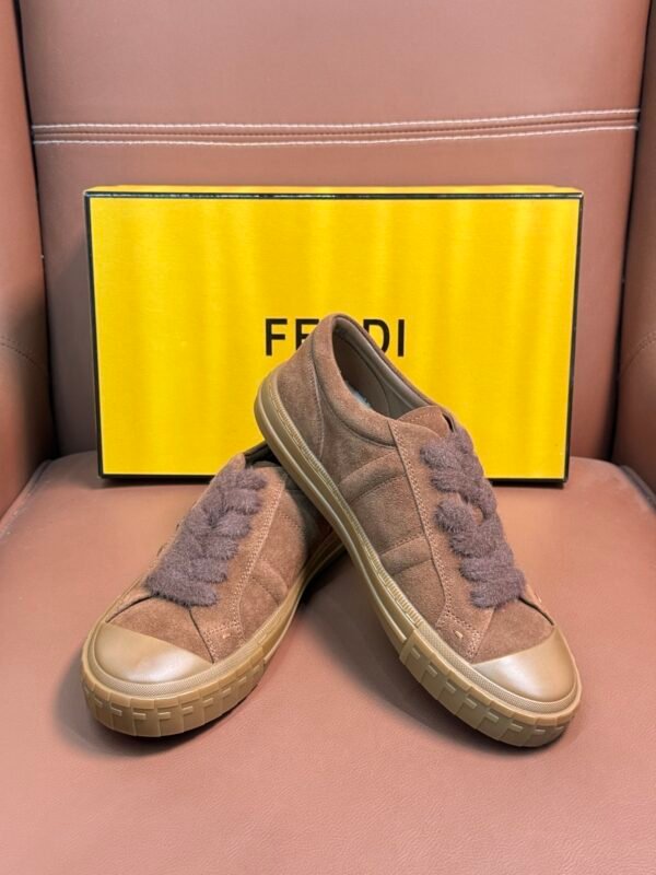 61035ed1 FND Low-Top Trainers with Fuzzy Laces - Brown