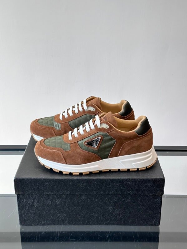 PRDA Trainers with Olive Geometric Panel Details