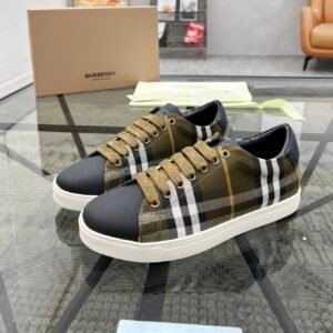 62ad8417 BRBY Trainers with Check Panels - Black/Brown