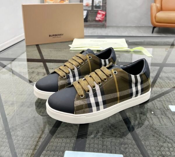 BRBY Trainers with Check Panels - Black/Brown