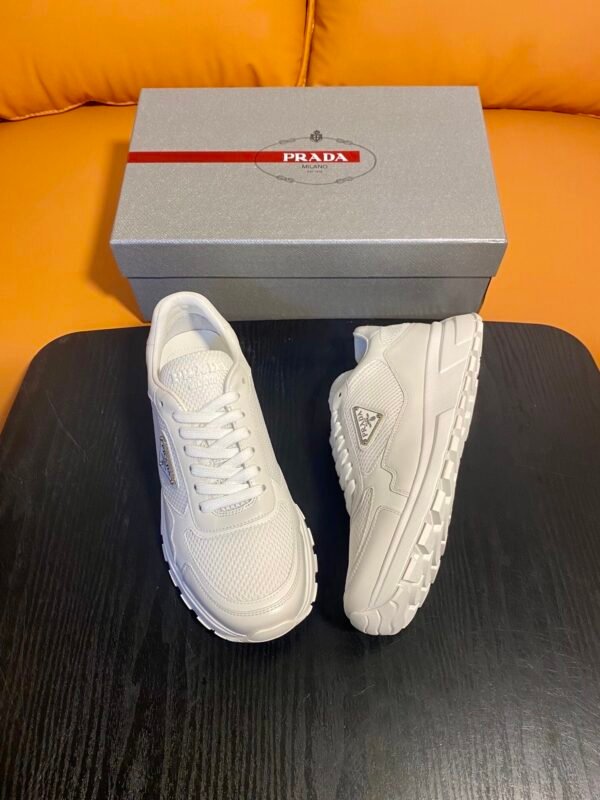 PRDA Low-Top Trainers with Breathable Mesh Panel Details - White